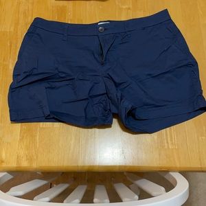 Navy blue old navy 5 inch seam shorts